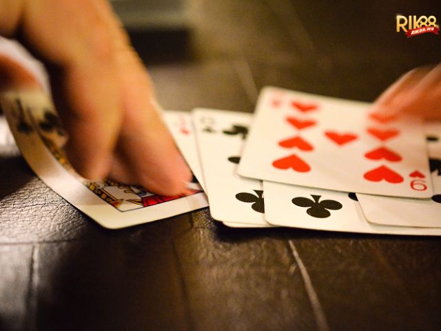 Kinh Nghiệm Chơi Phỏm Rik88 Hiệu Quả Dành Cho Tân Thủ 3 Chọn vị trí ngồi “đắc địa”